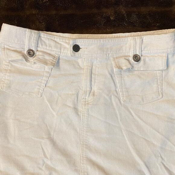 Patagonia 4 White Corduroy Mini Skirt - Picture 3 of 8